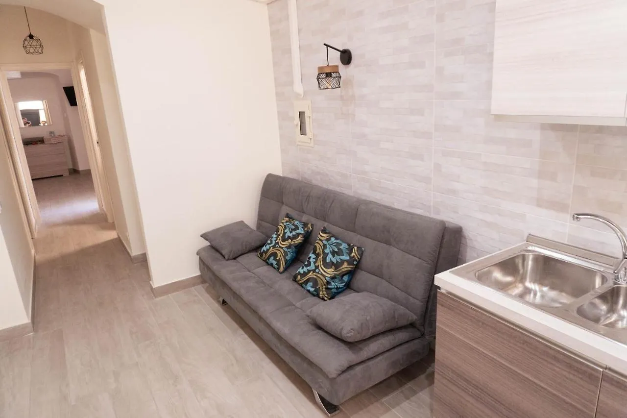Neapolitan Roo Apartment