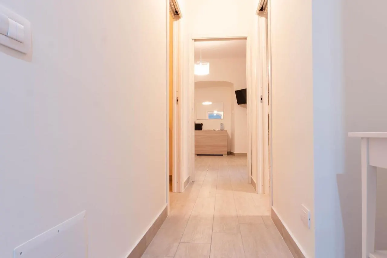 Neapolitan Roo Apartment