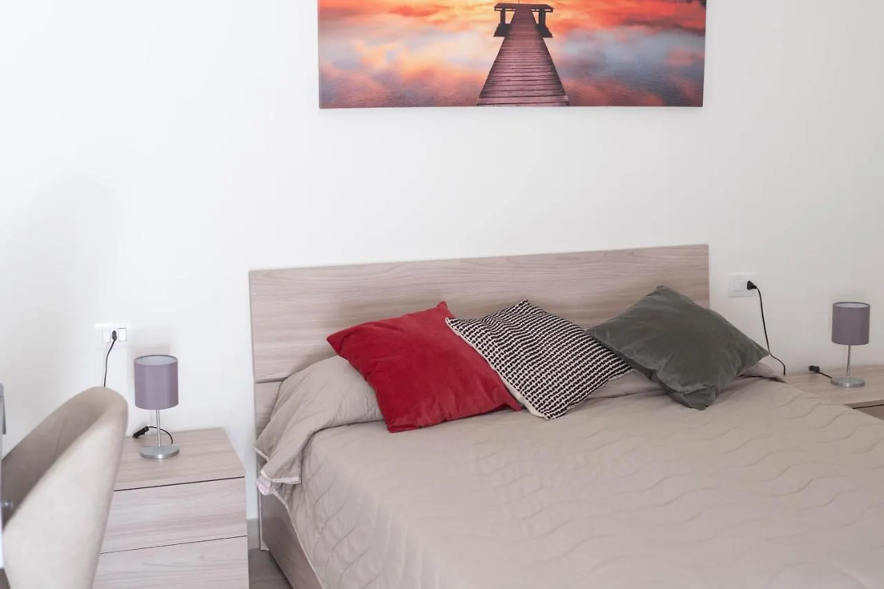 Neapolitan Roo Apartment