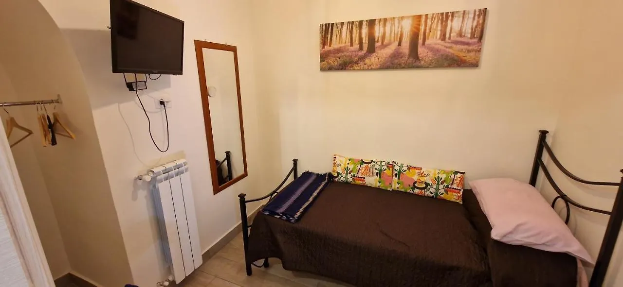 Neapolitan Roo Apartment